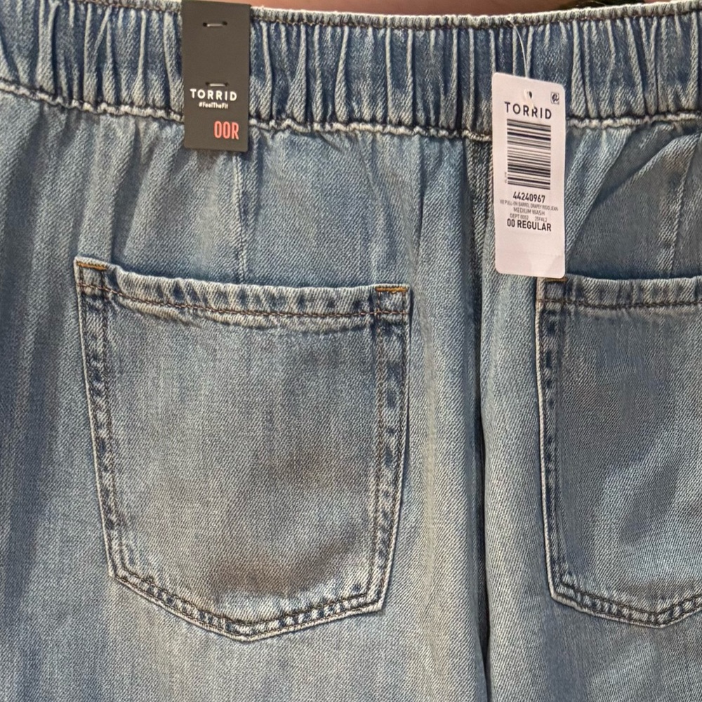 High-Rise Drapey Barrel Jeans - Picture 4 of 6